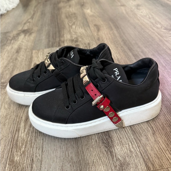 Prada women’s sneakers - Picture 5 of 9